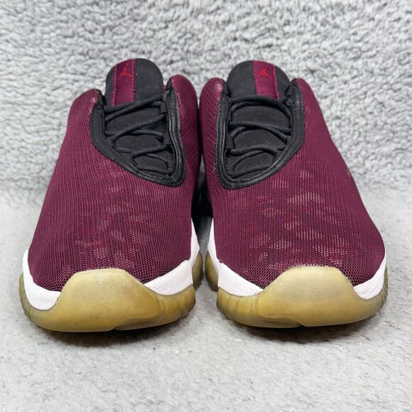 Athletic_Shoes